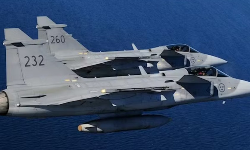 Saab JAS 30 Gripen Das Akronym steht für Jakt, Attack och Spaning (Jagd, Angriff und Aufklärung) 