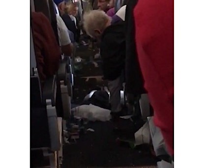 Zehn Verletzte nach schweren Turbulenzen
