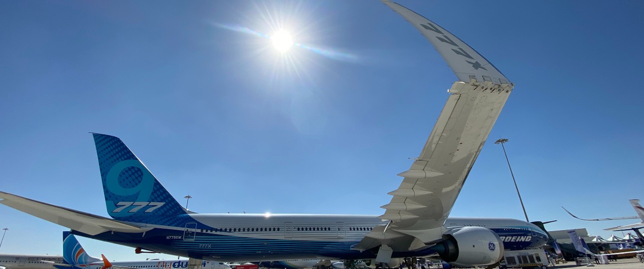 Der erste Prototyp der Boeing 777-9 bei der Dubai Airshow: Erstmals gibt Boeing Einblick in das Innenleben ...