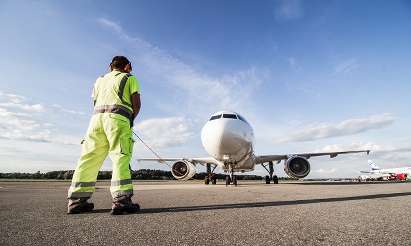 Flughafen Friedrichshafen: Braucht Geld.