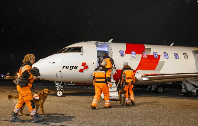 Eine Bombardier Challenger 650: Die Maschine brachte Helfende aus der Schweiz nach Adana.