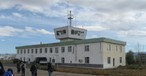 Der Moron Airport liegt in der Mongolei. Der Name klingt zunächst unspektakulär - doch übersetzt man ihn aus dem Englischen, ist es der Trottel-Flughafen.