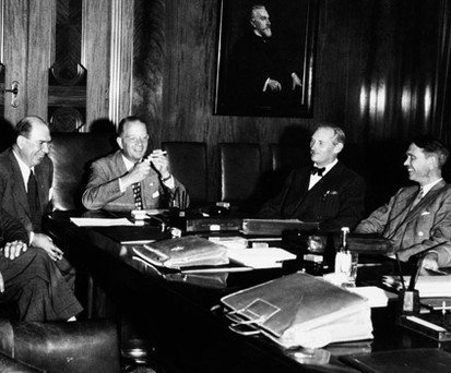 Im August 1946 unterzeichneten Prinz Axel von Dänemark, Thomas S. Falck, Per Kampmann, Marcus Wallenberg, Thomas Olsen und Carl Florman in Stockholm den Gründungsvertrag.