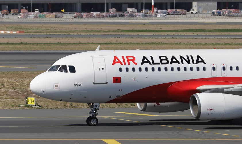 Ex-Air-Albania-Airbus ist in Russland wider aufgetaucht: Das Flugzeug ist über den Oman nach Moskau geflogen.