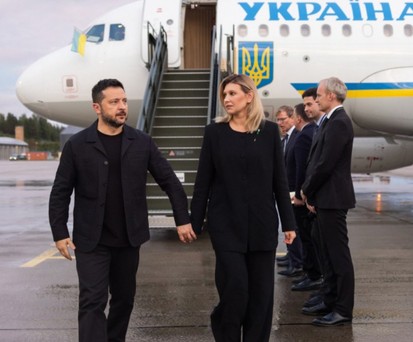 Der ukrainische Präsident und seine Frau bei der Ankunft tin Norwegen: Es ging glimpflich aus. 