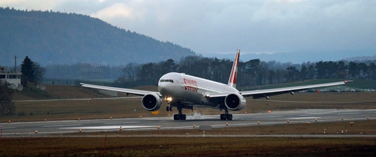 Boeing 777 von Swiss: Gefährliche Annäherung mit einem oder zwei Motorflugzeugen.