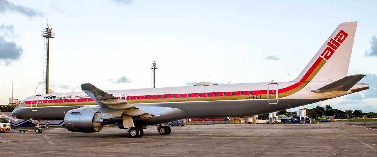 E195-E2 von Royal Jordanian: Das Flugzeug hat den Retro-Look aus den 1970er-Jahren.