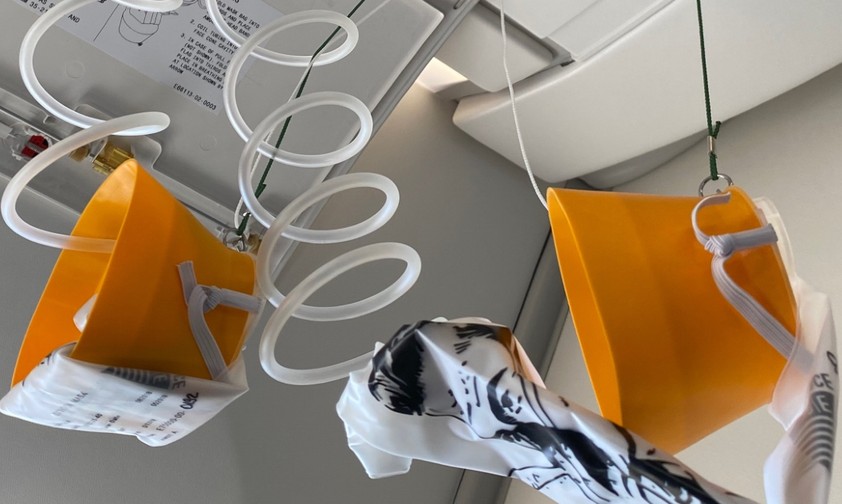 Herausgefallene Sauerstoffmasken: In großer Höhe bleibt wenig Zeit.