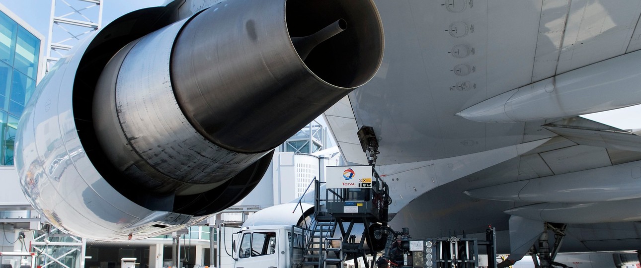Betankung einer Boeing 747-400 von Lufthansa: In Europa ist bisher nur Jet A-1 zugelassen.