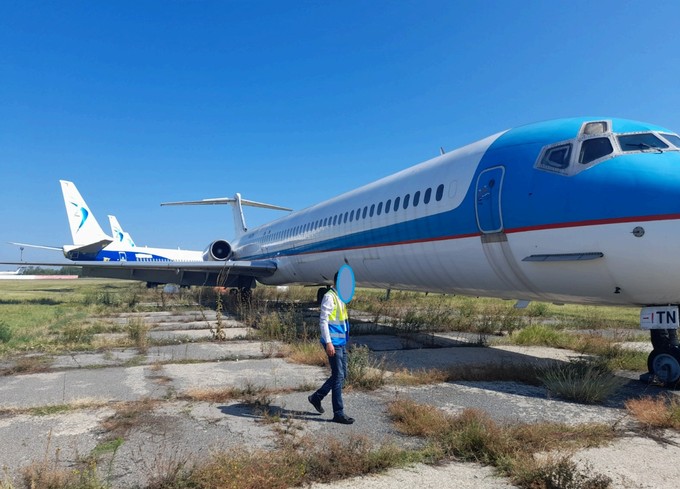 Die MD-82, ehemals von Tend Air.