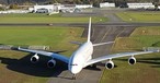 Am 13. November kam der erste Airbus A380, der geparkt wird, in Tarbes an.