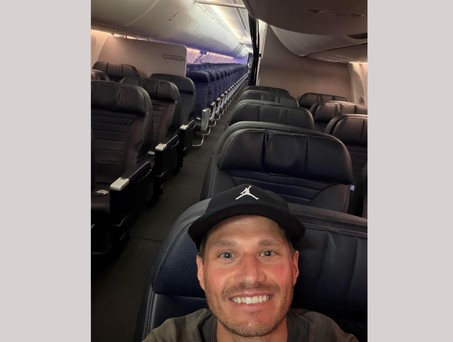 Ziemlich viel Platz: Jaykwono auf dem Flug von United Airlines.