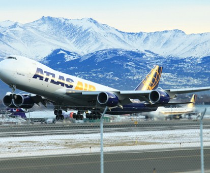 Flieger von Atlas Air in Anchorage: Der Flughafen ist für Fracht sehr gut gelegen.