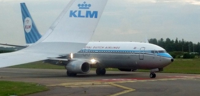 Boeing 737 von KLM im Retro-Look.