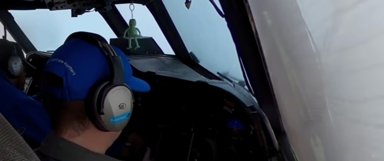 Hinein in Hurrikan Erin: Die NOAA-Crew fliegt mit einer Lockheed WP-3D Orion.