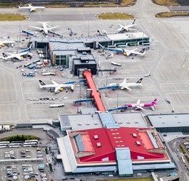 Flughafen Keflavik: So ungetrübt wie auf diesem Foto ist das Wetter derzeit nicht.