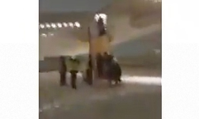 Der Airbus A319 im Schnee: Keine Verletzten.