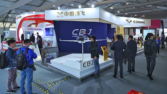 Bei der Abace in Shanghai im April 2019 stellte Comac erstmals die ARJ21 CBJ vor.