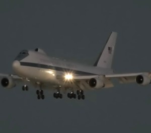 Das Doomsday Plane bei der Landung in Los Angeles. Rarer Vogel.