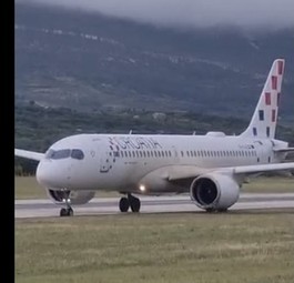Der Airbus A220 von Croatia Airlines: In Split von der Piste abgekommen.