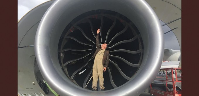 Testpilot Jon Ohman im GE9X: Mit Gehäuse 4,4 Meter Durchmesser. Der Fan misst 3,8 Meter.