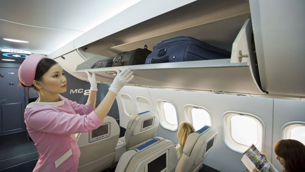 Die Kabine soll größer ausfallen als bei allen Konkurrenzprodukten und so für ein angenehmes Reiseerlebnis sorgen. Mit 3,8 Metern Breite schlägt die MS-21 die Boeing 737-800 um 30 Zentimeter.