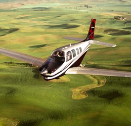 Beechcraft Bonanza: Welcher Flugplatz bietet was? Da will Airfield Directory helfen.