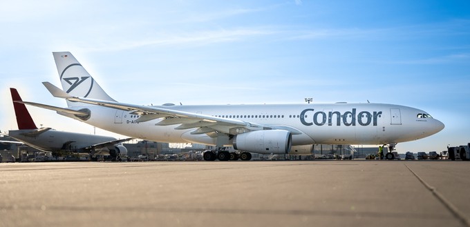 ... least insgesamt vier A330-200, der erste trägt das Kennzeichen D-AIYC.