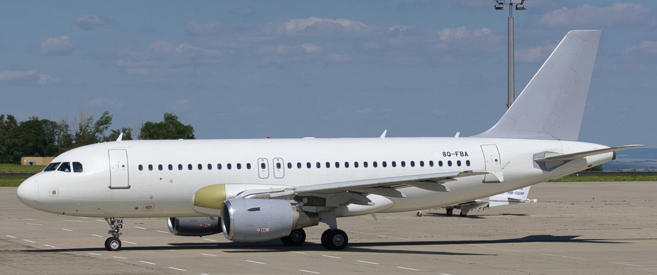 Der Airbus A319 in Erfurt: Hatte bei Sundair noch 150 Plätze.