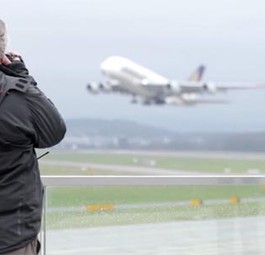 Ernst Lüscher: Fast jeden Tag steht er am Flughafen.