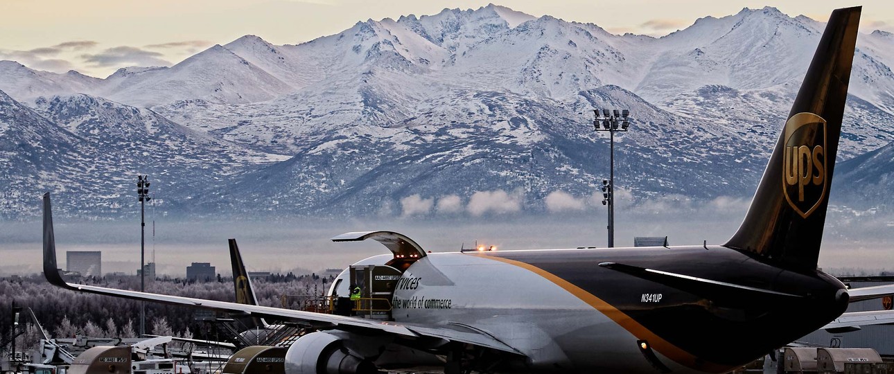 Frachter von UPS in Anchorage: Der Frachtriese plant einen großen Ausbau des Drehkreuzes.