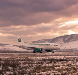 Airbus A319 von Germania in Pristina: Die Airline hebt nicht mehr ab.