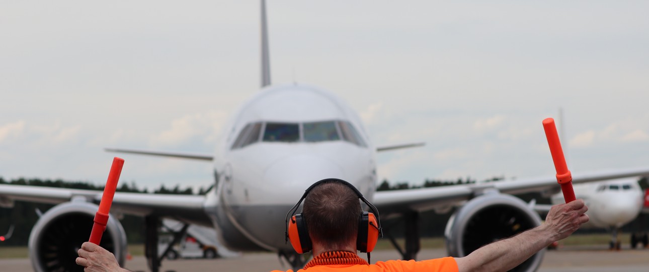 Der Airbus A320 Neo von Lufthansa, der die Fußball-Elf zur Nations League brachte.