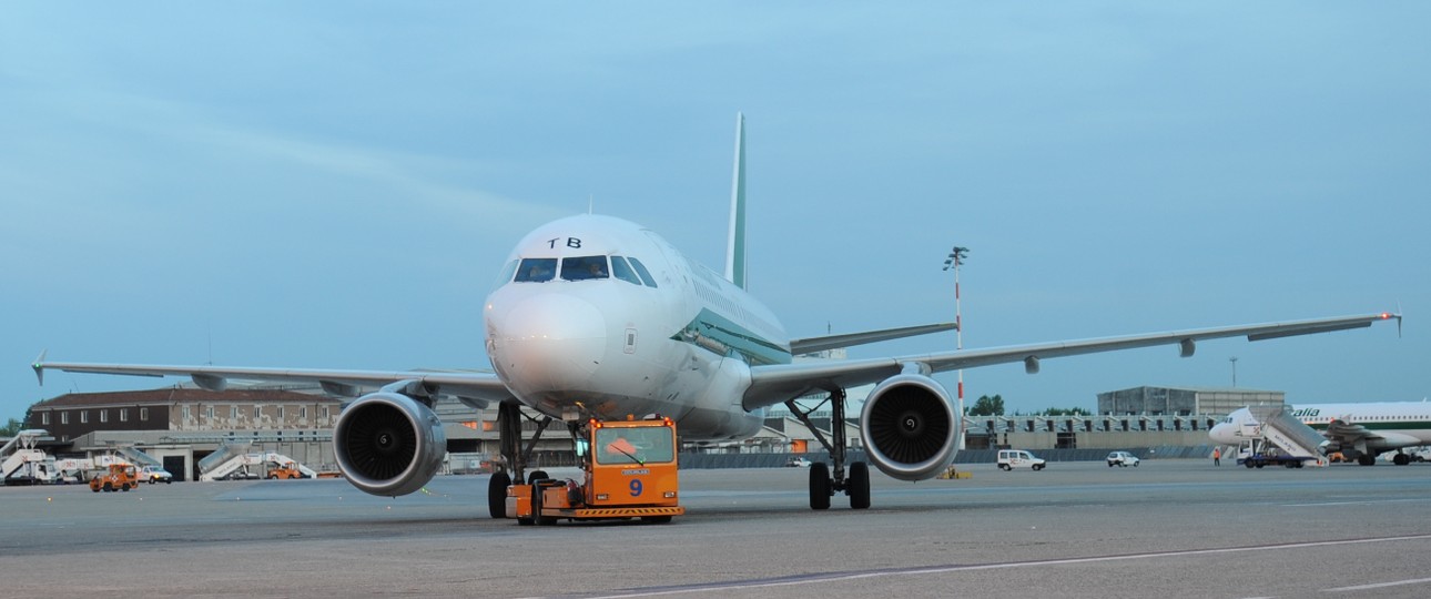 Alitalia-Jet in Mailand-Linate: Wie viele Slots bekommt die Nachfolgerin?