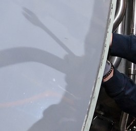 Arbeit an einem Triebwerk: Es brodelt bei den Technikerinnen und Technikern von Lufthansa.