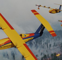 Erfolgreicher Beitrag: Dipper ist ein hybrid-elektrisches Amphibienflugzeug, entworfen vom Team der DHBW Ravensburg. Verteilte elektrische Antriebe durch sechs gegenläufige Propeller entlang der Spannweite sowie zwei Propeller an den Flügelspitzen steigern die aerodynamischen Eigenschaften. Diese Konfiguration erlaubt kurze Strecken für Start, Landung und Wasseraufnahme auf Wasserfreiflächen. Die Luftfahrzeugflotte besteht aus sechs Vehikeln, die über die zusätzlich entwickelte Software Aegis ferngesteuert, koordiniert und überwacht werden. Das Flugzeug kann zudem als Transport- oder Forschungsflugzeug in entlegenen und rauen Gebieten eingesetzt werden. Darüber hinaus ist auch eine Umrüstung für humanitäre Missionen nach Naturkatastrophen möglich.
