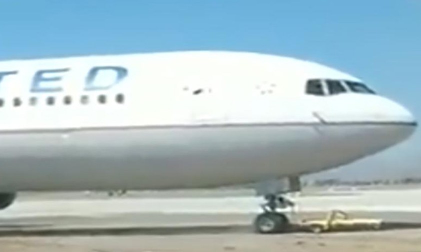 Die wegrollende Boeing 767: Niemand wurde verletzt.