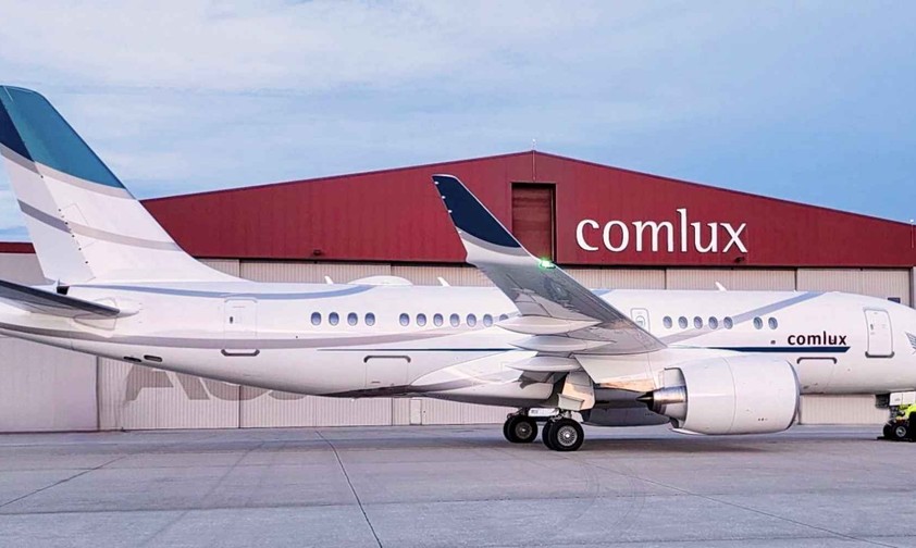 Der zweite Airbus A220 in der Businessjet-Version ACJ Two Twenty. In seinem ...