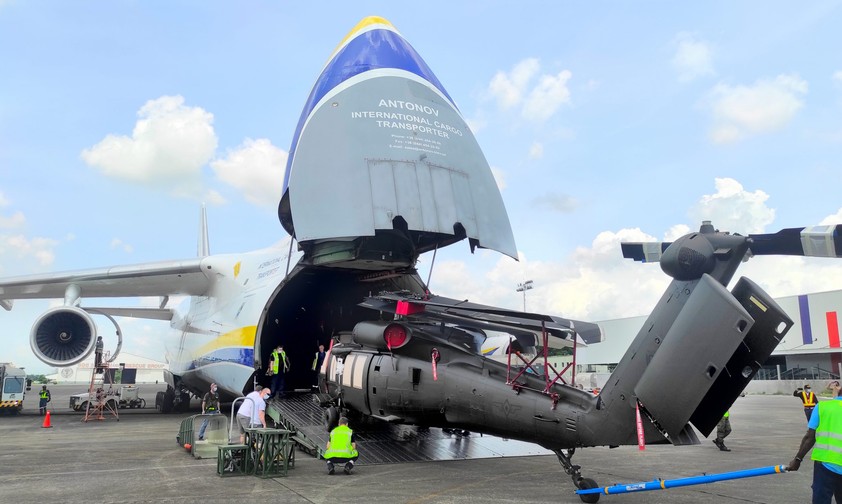 Antonov An-124: Spezialistin für übergroße und schwere Fracht.