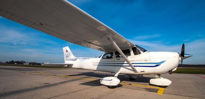 Privatflugzeug: Vor dem Start ist eine genaue Kontrolle wichtig.