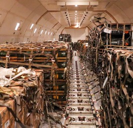 Waffenlieferung für die Ukraine in einem National-Airlines-Jet: Im Auftrag unterwegs.