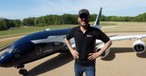 Ramy RC vor seinem Lufthansa-Airbus-A380: Ganz schön groß.