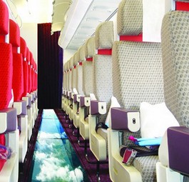 Richard Branson höchstpersönlich ließ es sich im letzten Jahr nicht nehmen, Virgins revolutionäre Neuerung zu verkünden: Als erste Fluglinie weltweit fliege Virgin nun mit einem A320 mit Glasboden.