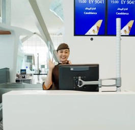 Etihad-Check-in im neuen Terminal A des Flughafens Abu Dhabi: Die Airline ...