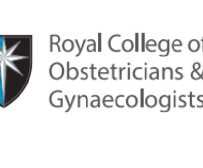 Die englische Vereinigung «Royal College or Obstetricians and Gynaecologists» hat einen neuen Leitfaden für Schwangere, die eine Flugreise planen, herausgegeben. Dieser soll ihnen helfen, zu entscheiden, ob sie eine Flugreise antreten können oder nicht.