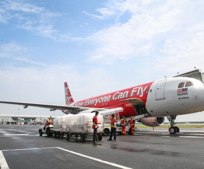 A320 mal anders: Air Asia setzt zwei ihrer Airbus A320 als Frachter ein.