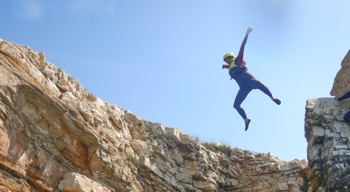 Beim Coasteering auf der Halbinsel Kamenjak 