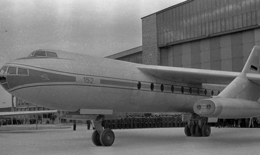 Die DDR war mit ihrem Flugzeug Baade 152 gescheitert, das machte Rumänien stolz.