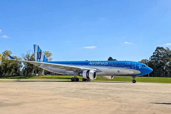 Airbus A330-200 von Aerolinas Argentinas: Das Flugzeug ist Lionel Messi gewidmet.