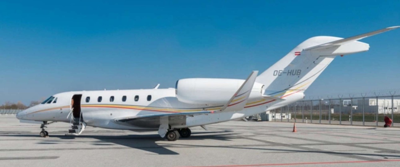 Die Cessna Citation X von Bairline: Die Maschine vor ihrem Ausflug in den Schnee.